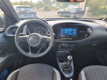 Car image 10