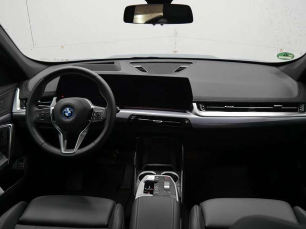 BMW iX1 150 kW image number 9