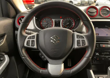Car image 16