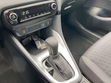 Car image 12