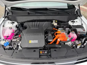Car image 21