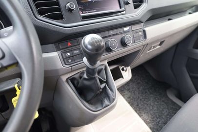 Car image 36