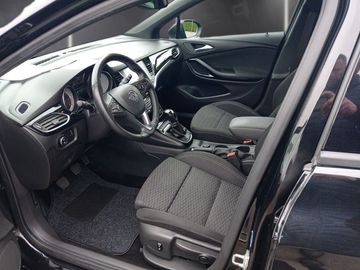 Car image 9