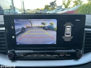 Car image 32