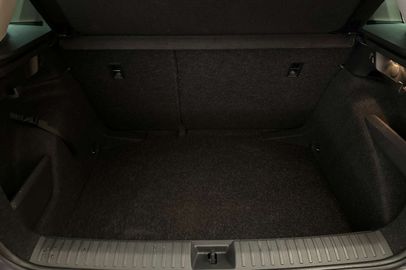 Car image 35