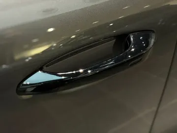 Car image 37