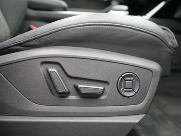 Car image 41