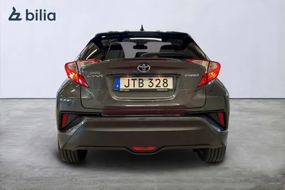 Car image 3