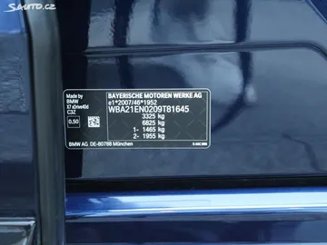 Car image 33
