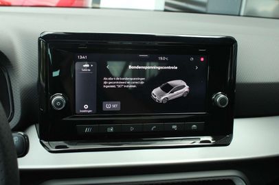 Car image 33