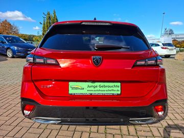 Car image 26