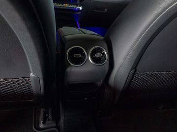 Car image 37