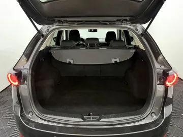 Car image 28