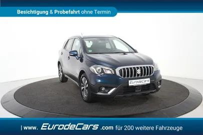 Car image 4