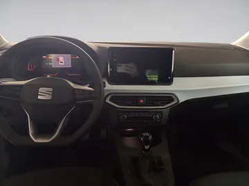 Car image 19