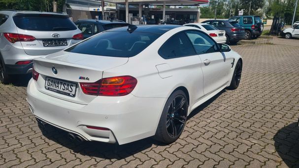 BMW M4 Coupe 317 kW image number 3