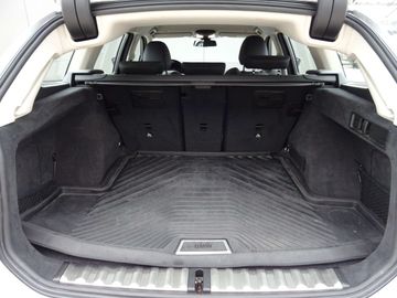 Car image 36