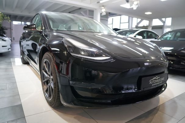 Tesla Model 3 Standard Range 239 kW image number 2