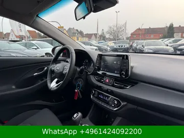 Car image 26