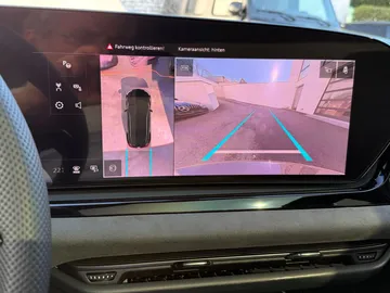 Car image 36