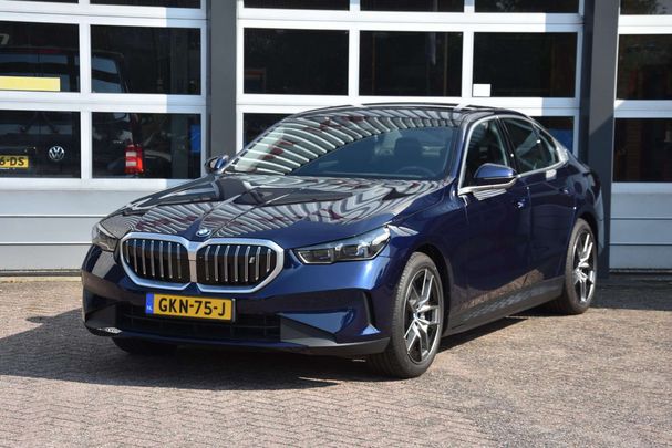 BMW 530i Touring 185 kW image number 1