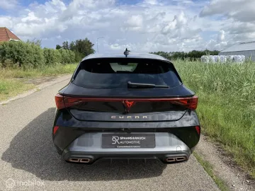 Car image 40