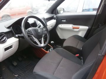 Car image 12