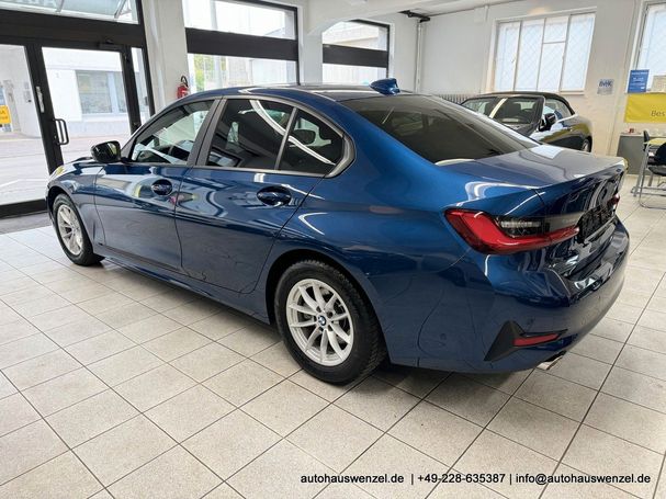 BMW 318d Advantage 110 kW image number 8