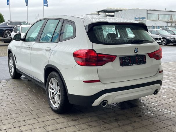 BMW X3 xDrive20d Advantage 140 kW image number 9