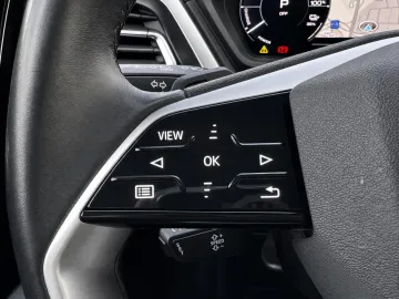 Car image 38