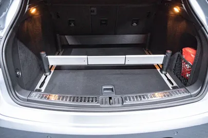 Car image 37