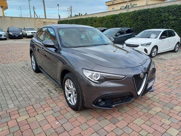 Alfa Romeo Stelvio 2.2 Diesel 140 kW image number 2