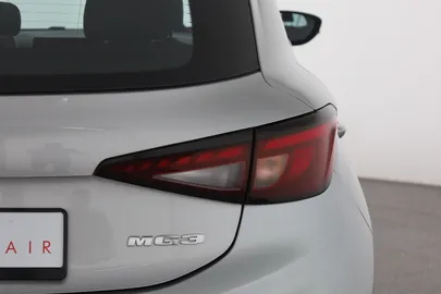 Car image 30