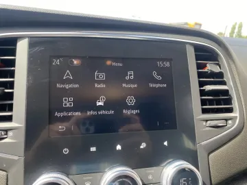 Car image 16
