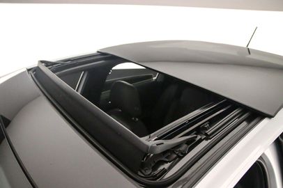 Car image 36