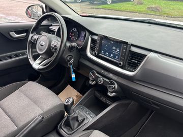 Car image 15