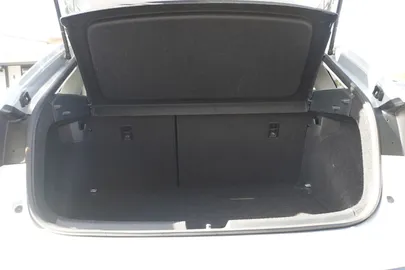 Car image 33