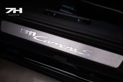 Car image 35