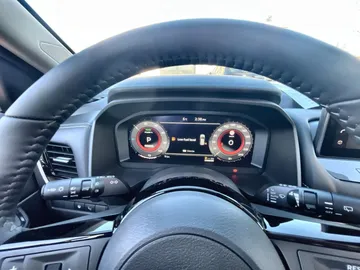 Car image 28