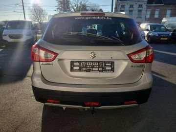 Car image 5
