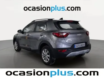 Car image 4