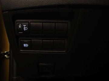 Car image 33