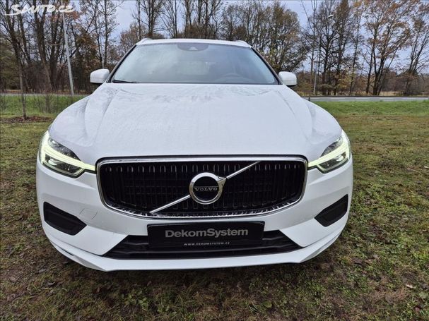 Volvo XC60 B4 AWD Momentum Pro 145 kW image number 4