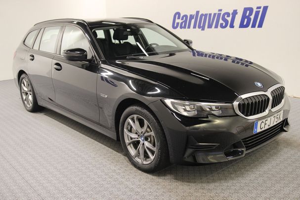 BMW 330 Touring xDrive 185 kW image number 2