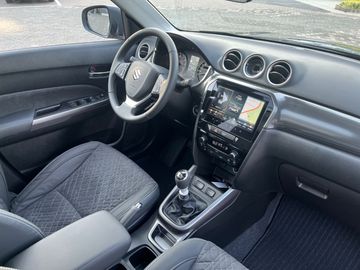 Car image 11