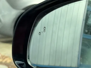 Car image 29