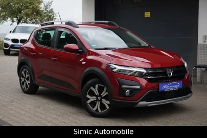 Car image 2