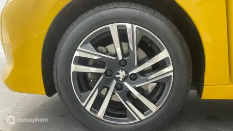 Car image 20