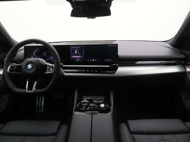 BMW 530 e 220 kW image number 13