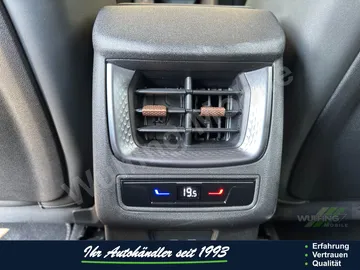 Car image 40